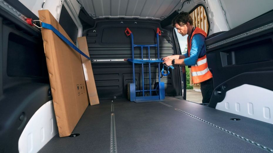 VW ID.Buzz Cargo (12)