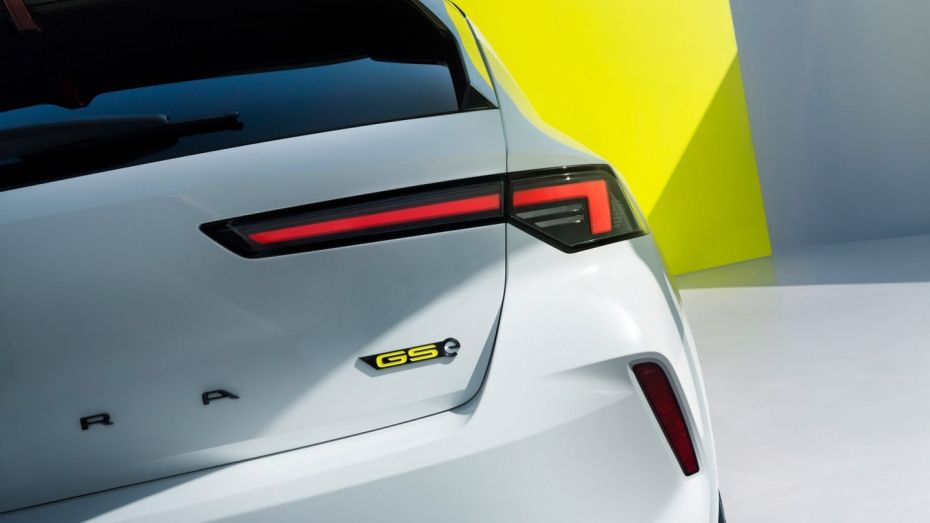 Opel Astra HB PHEV 10