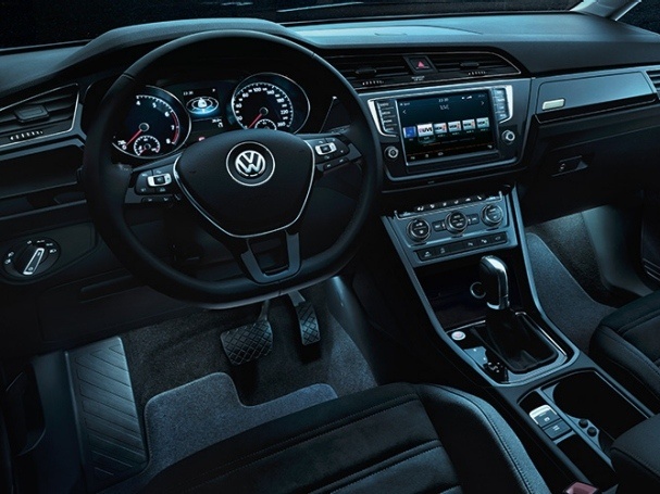 Volkswagen-Nový-Touran-Základní-model_5N