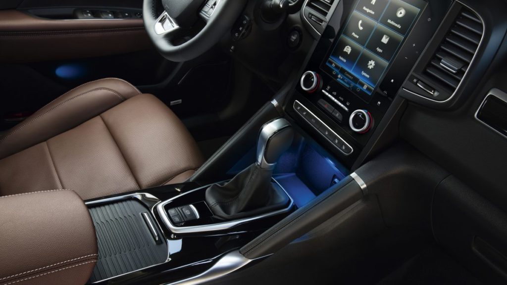 renault-koleos-hzg-ph1-design-interior-gallery-005.jpg.ximg.l_8_h.smart