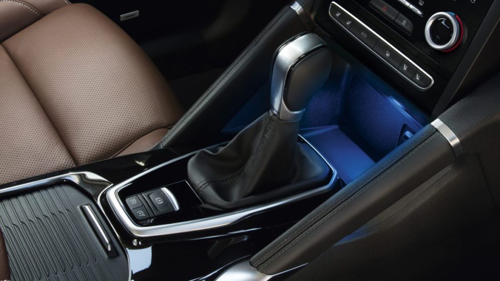 renault-koleos-hzg-ph1-design-interior-gallery-010.jpg.ximg.l_8_h.smart