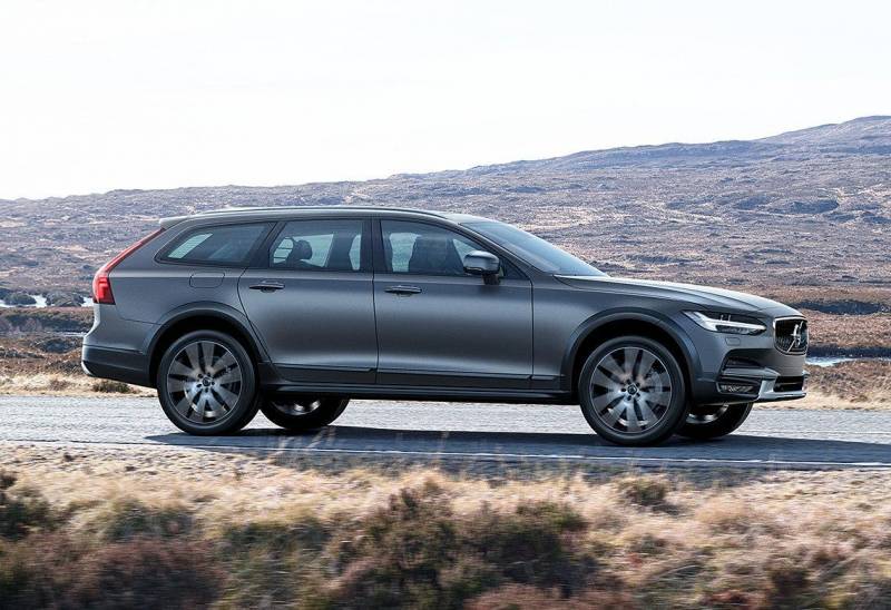 assets_market_img_exterior_feature_two_akce_volvo_v90cc_processed_1140