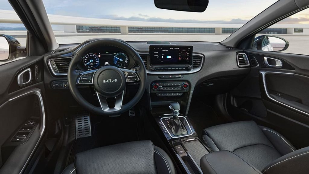 kia-xceed-phev-my23-interior