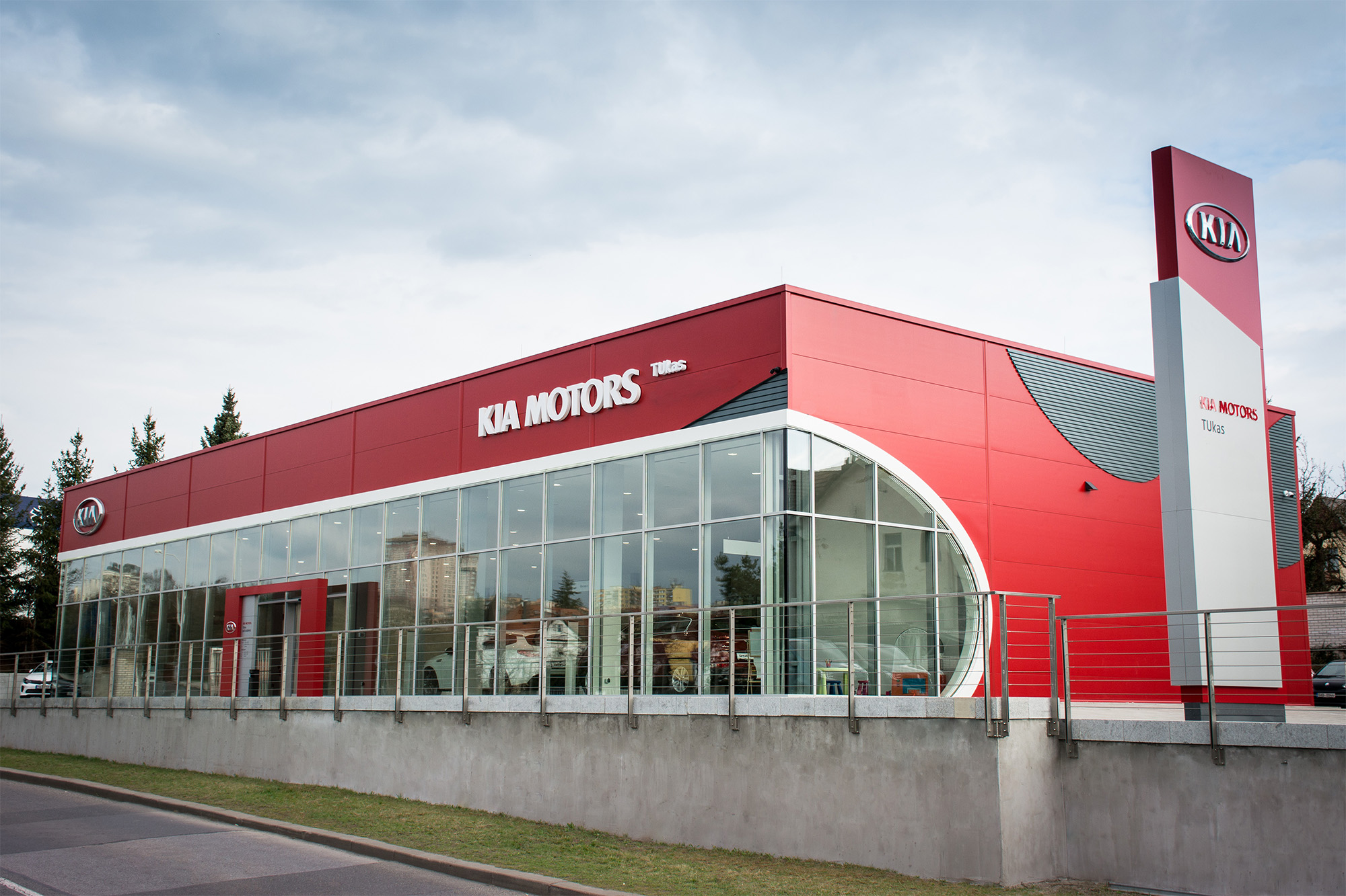 Automechanik pro autorizovaný servis značky Kia