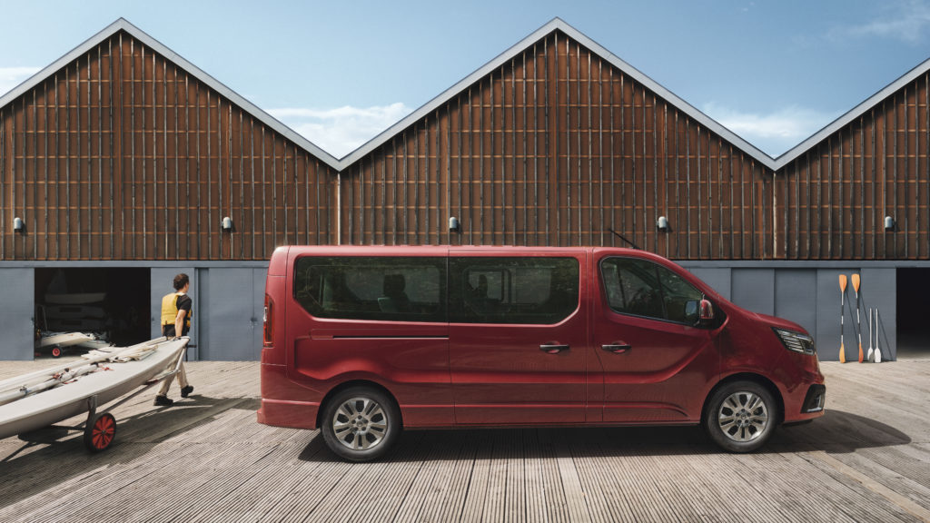 RENAULT TRAFIC (J82)