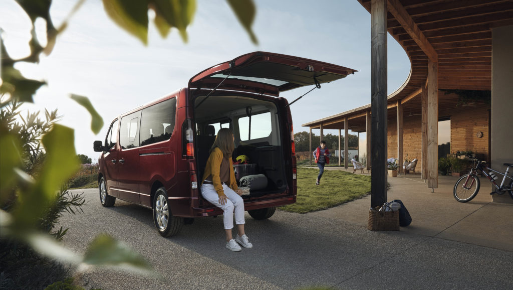 RENAULT TRAFIC (J82)