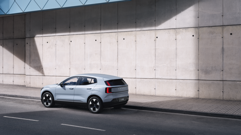 Volvo EX30 Single M. Extended Range Core_01a