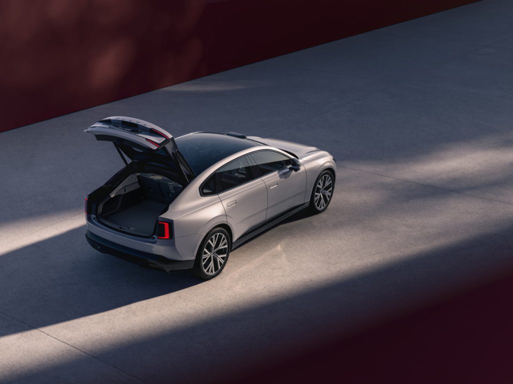 Volvo ES90 (1)
