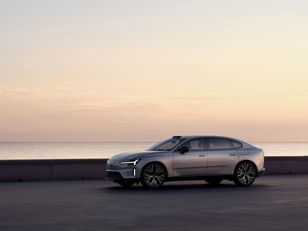 Volvo ES90 (13)