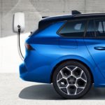 opel_astra_sports-tourer-hybrid_charging-close-up_4x3_assol22_t01_025