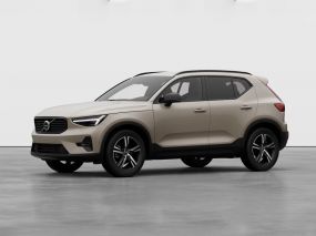VOLVO XC40 2.0 B4 AT Plus Dark