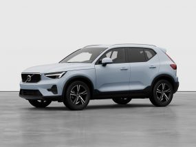 VOLVO XC40 2.0 B3 AT CORE