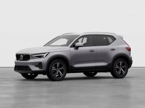 VOLVO XC40 2.0 B3 AT CORE