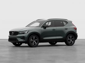 VOLVO XC40 2.0 B4 AT Plus Dark